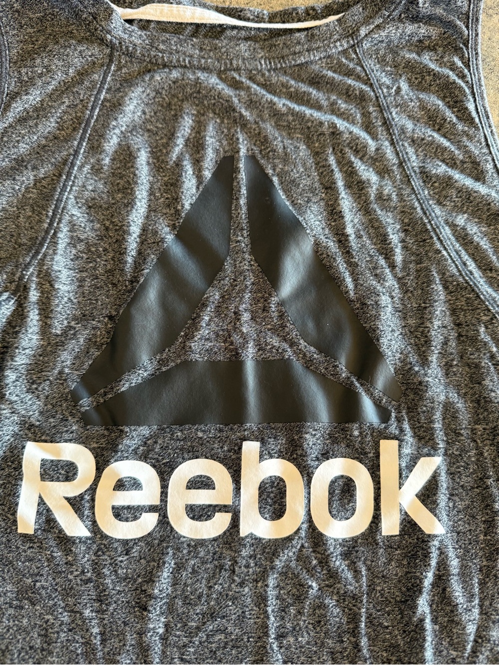 🎀3/$25🎀 Reebok size small gray tank - Picture 2 of 3